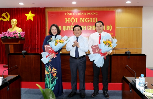 Bình Dương trao quyết định điều động, bổ nhiệm cán bộ