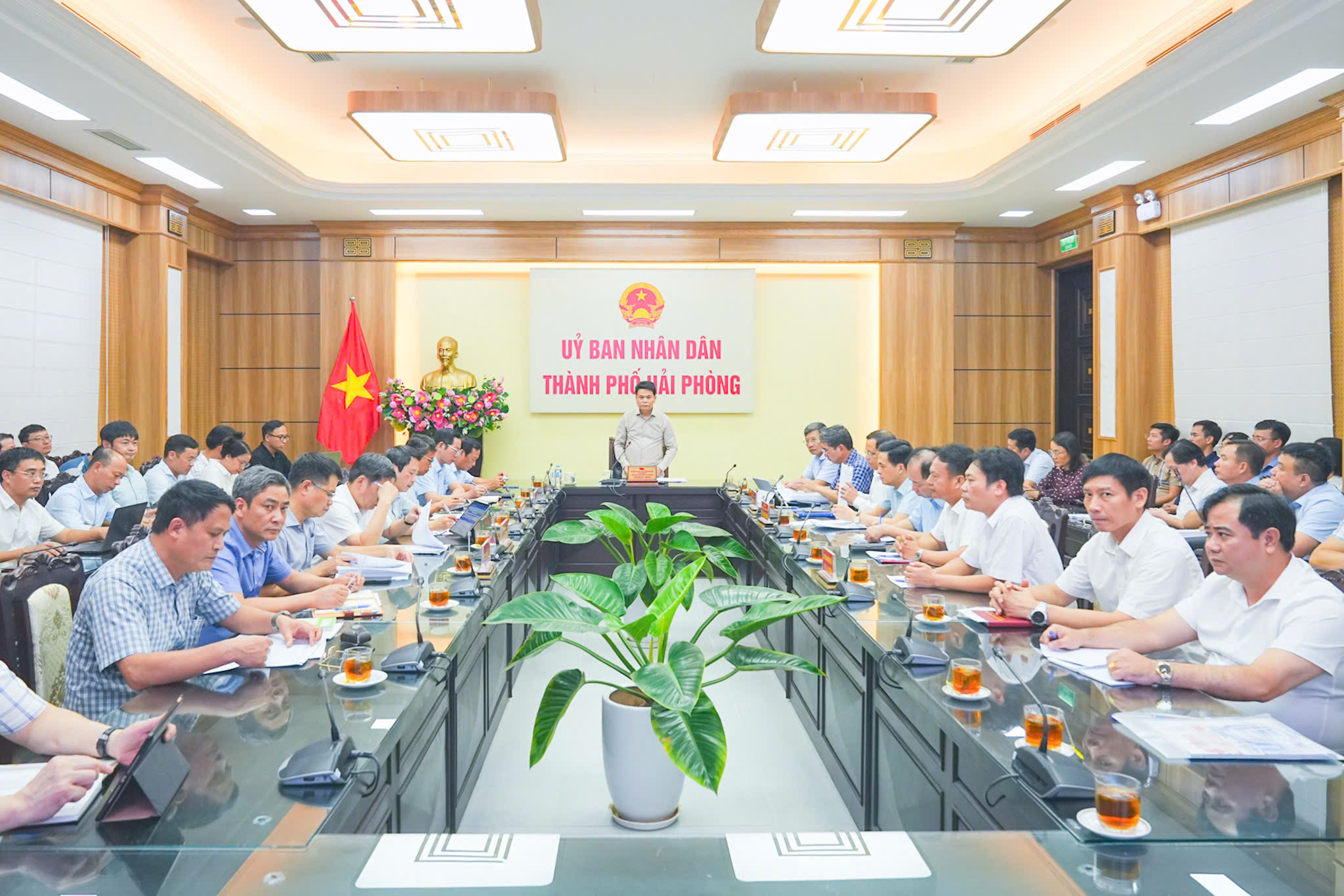 Đồng chí Bí thư Thành ủy Lê Ngọc Châu kiểm tra, chỉ đạo tháo gỡ vướng mắc các dự án đầu tư công